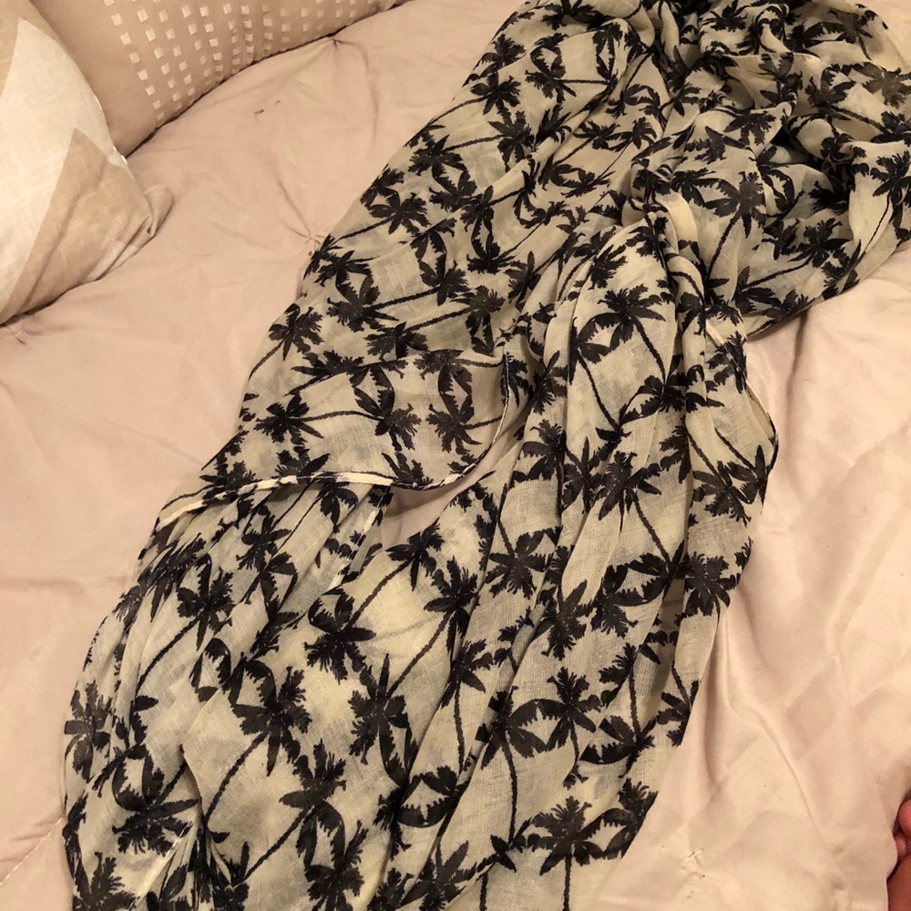 Palm tree scarf